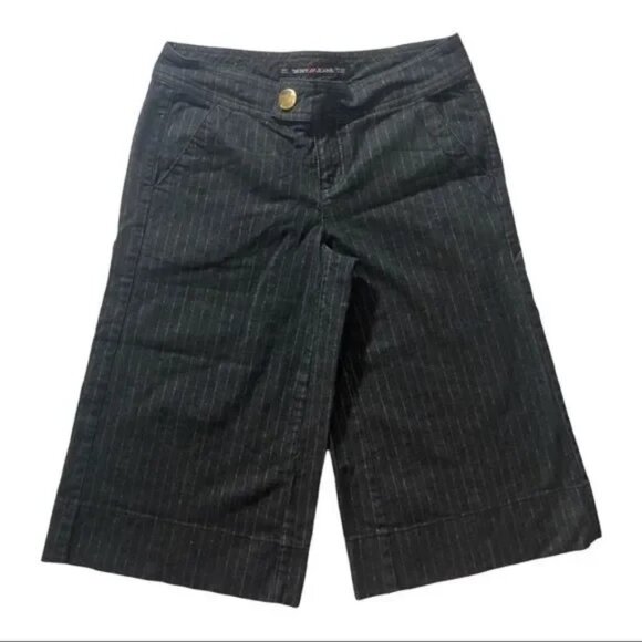 DKNY JEANS BLACK W/GOLD PINSTRIPE STRETCH DENIM WIDE LEG CAPRI JEANS 7-EUC - Picture 1 of 3